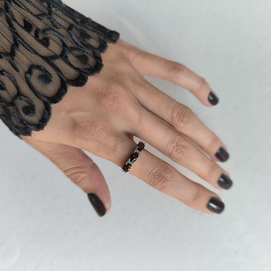 Серебряное кольцо с гранатом 1.736ct