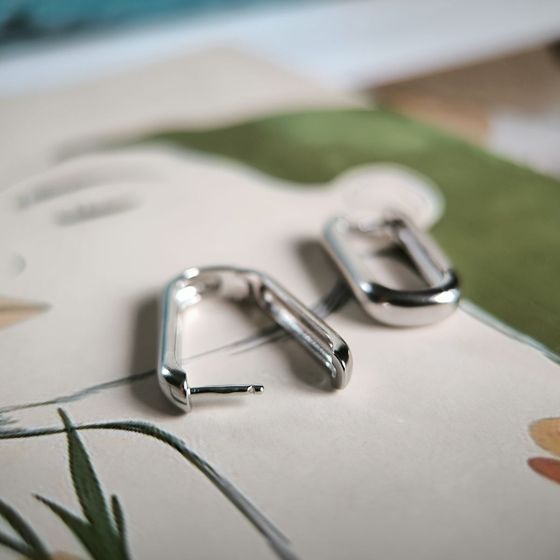 Серебряные серьги без камней Серебряные серьги без камней