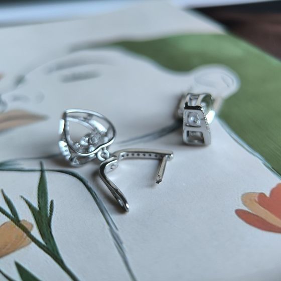 Серебряные серьги с фианитами Серебряные серьги с фианитами