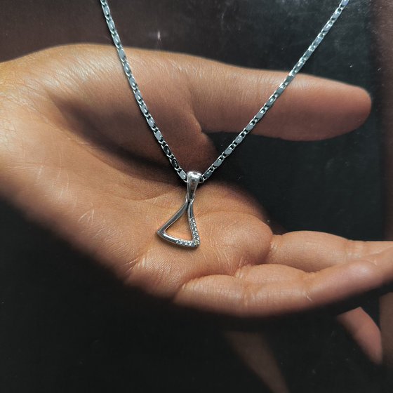 Серебряная подвеска с фианитами 0.1ct