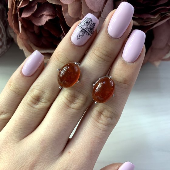 Серебряные серьги с янтарем