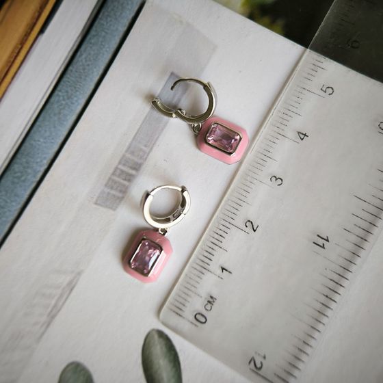 Серебряные серьги с фианитами, емаллю