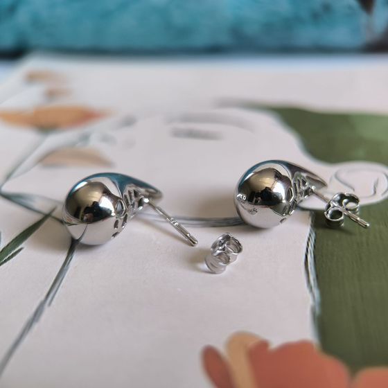 Серебряные серьги без камней Серебряные серьги без камней