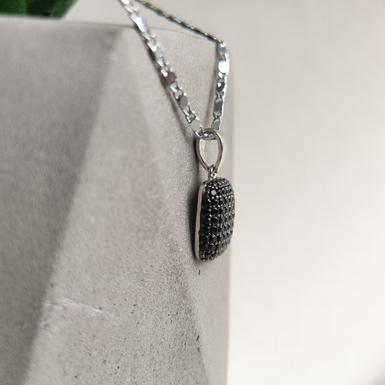 Серебряная подвеска с фианитами