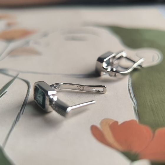 Серебряные серьги с топазом Лондон Блю 2.022ct