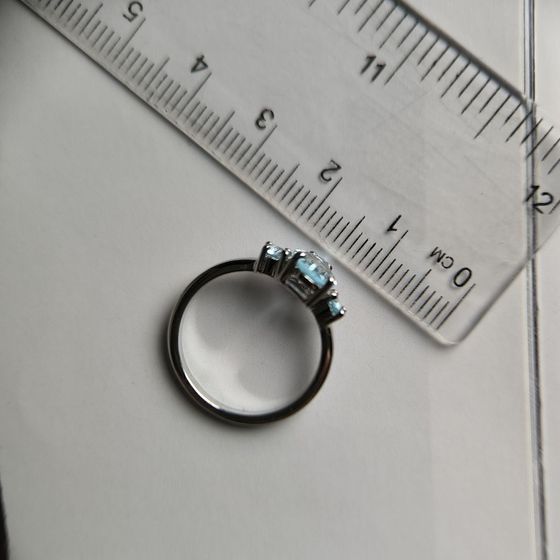 Серебряное кольцо с топазом 1.508ct
