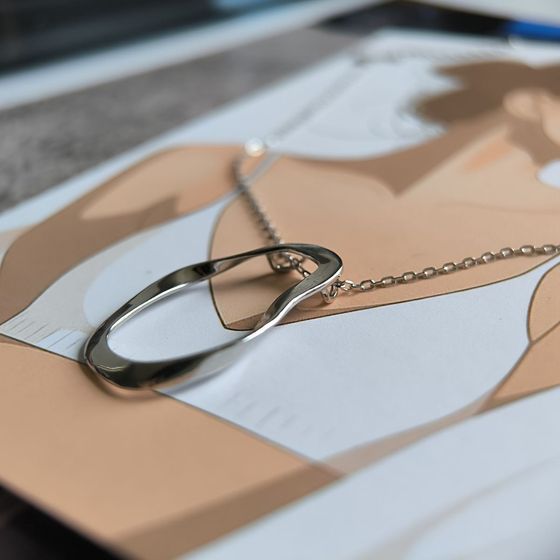 Серебряное колье без камней