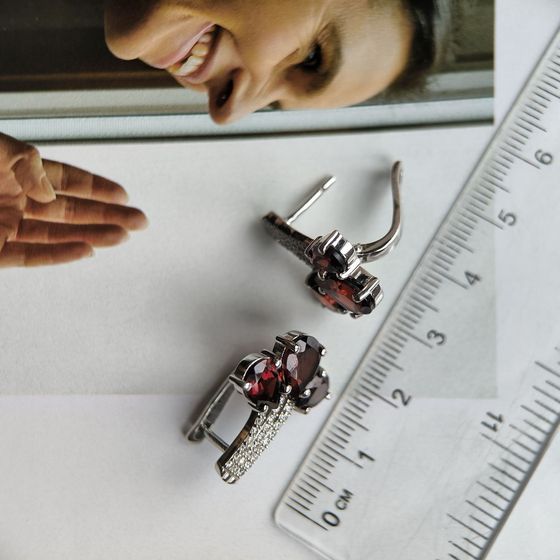 Серебряные серьги с гранатом 8.463ct