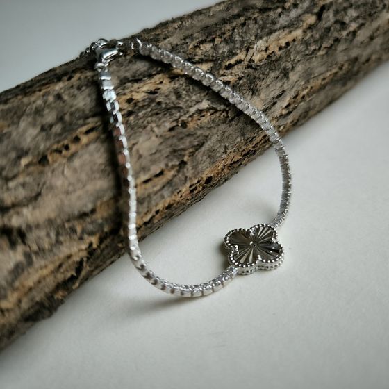 Серебряный браслет с фианитами