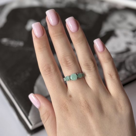 Серебряное кольцо с изумрудом 2.495ct