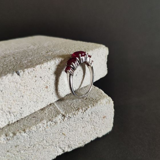 Серебряное кольцо с рубином 3.63ct