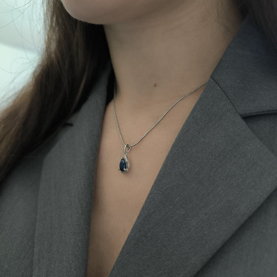 Серебряная подвеска с сапфиром 1.355ct