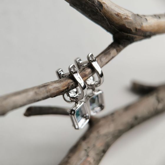 Серебряные серьги с мистик топазом 3.175ct