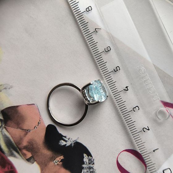 Серебряное кольцо с топазом