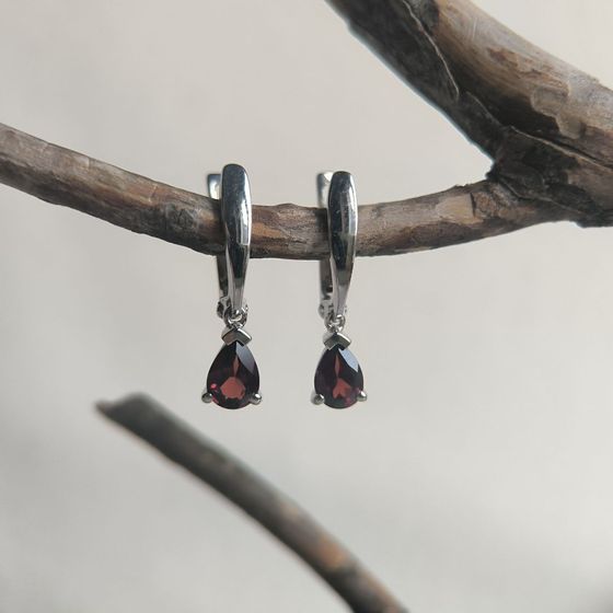 Серебряные серьги с гранатом 1.542ct