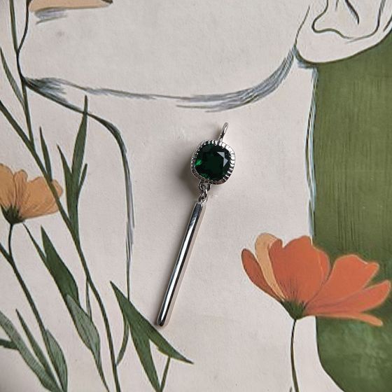 Серебряная подвеска с изумрудом nano 0.95ct