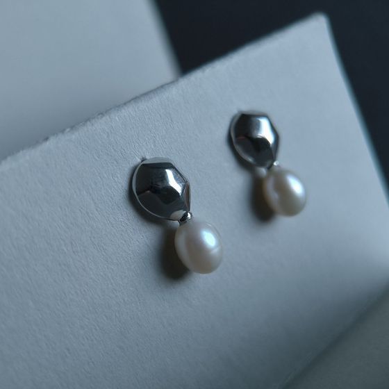 Серебряные серьги с жемчугом 4.75ct