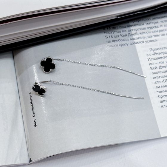 Серебряные серьги с ониксом Серебряные серьги с ониксом