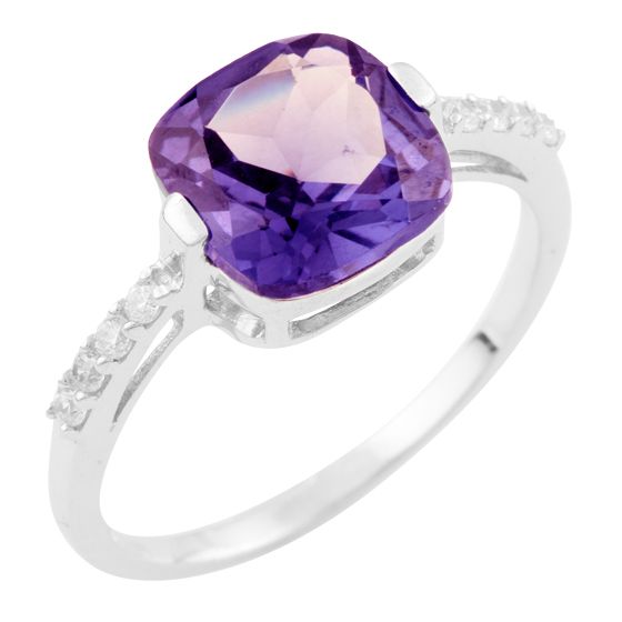 Серебряное кольцо с александритом