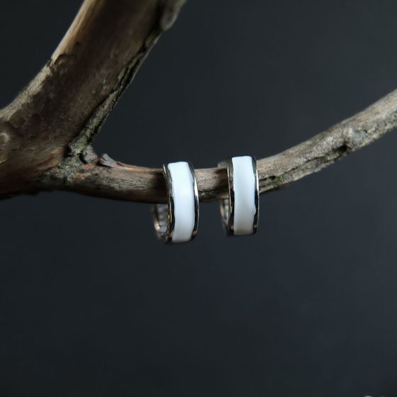 Серебряные серьги с фианитами, емаллю