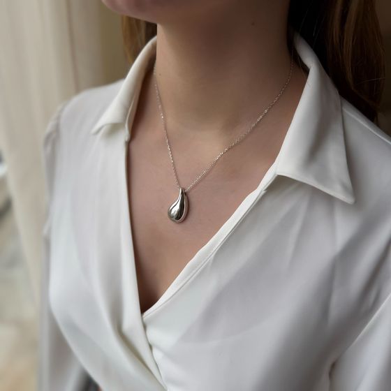 Серебряное колье без камней