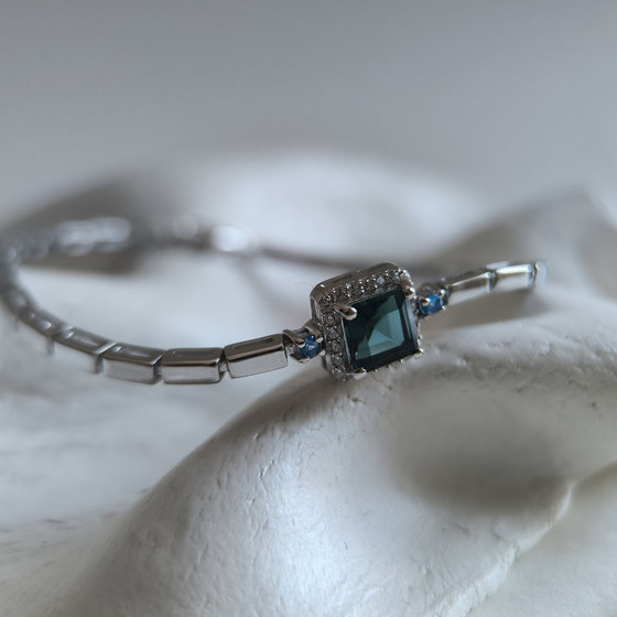 Серебряный браслет с топазом Лондон Блю 1.2ct, топазом