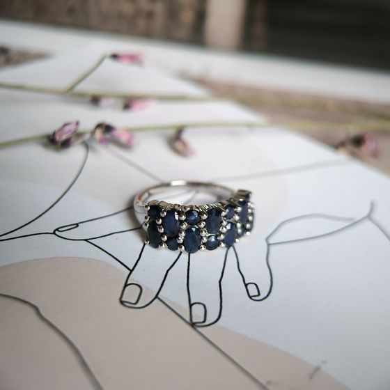 Серебряное кольцо с сапфиром 3.267ct