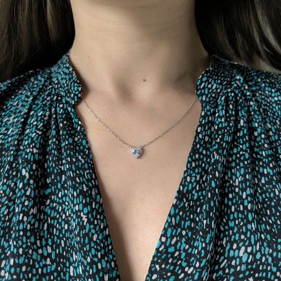 Серебряное колье с фианитами