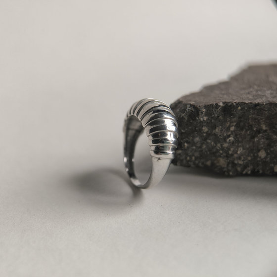 Серебряное кольцо без камней