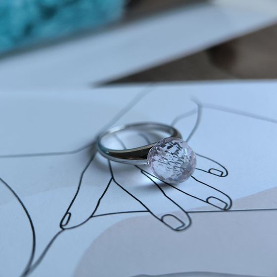 Серебряное кольцо с фианитами Серебряное кольцо с фианитами