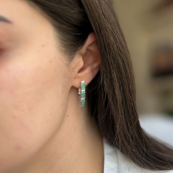 Серебряные серьги с изумрудом 3.136ct, фианитами