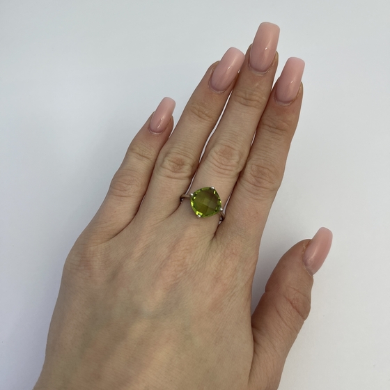 Серебряное кольцо с султанитом 4.772ct