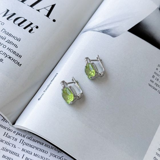 Серебряные серьги с хризолітом 6.489ct