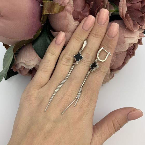 Серебряные серьги с ониксом