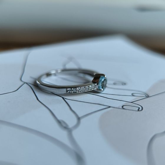 Серебряное кольцо с топазом 0.767ct