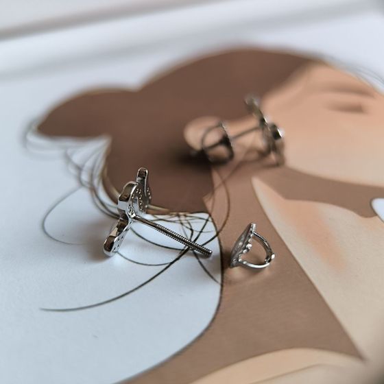 Серебряные серьги с фианитами