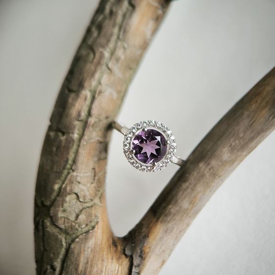 Серебряное кольцо с аметистом 2.12ct