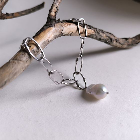 Серебряный браслет с жемчугом барочным