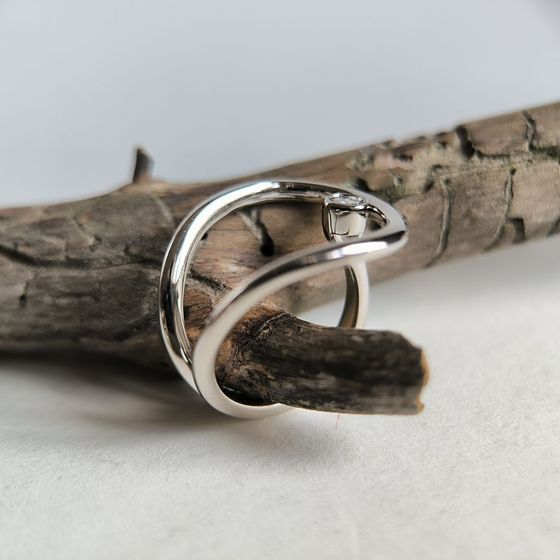 Серебряное кольцо с фианитами