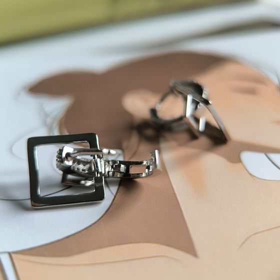 Серебряные серьги с фианитами