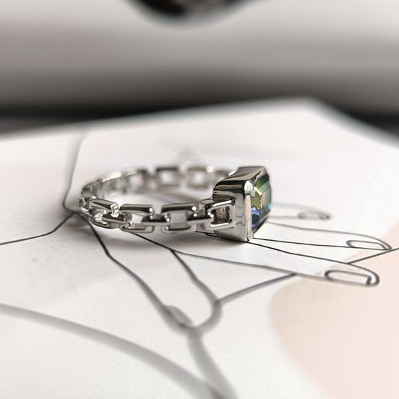 Серебряное кольцо с мистик топазом 1.368ct