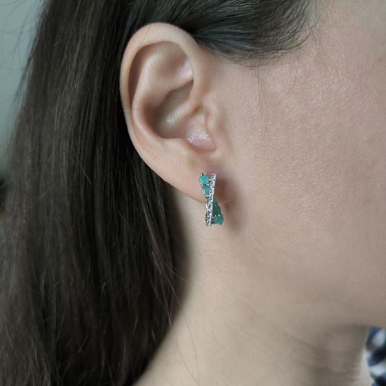 Серебряные серьги с изумрудом, фианитами