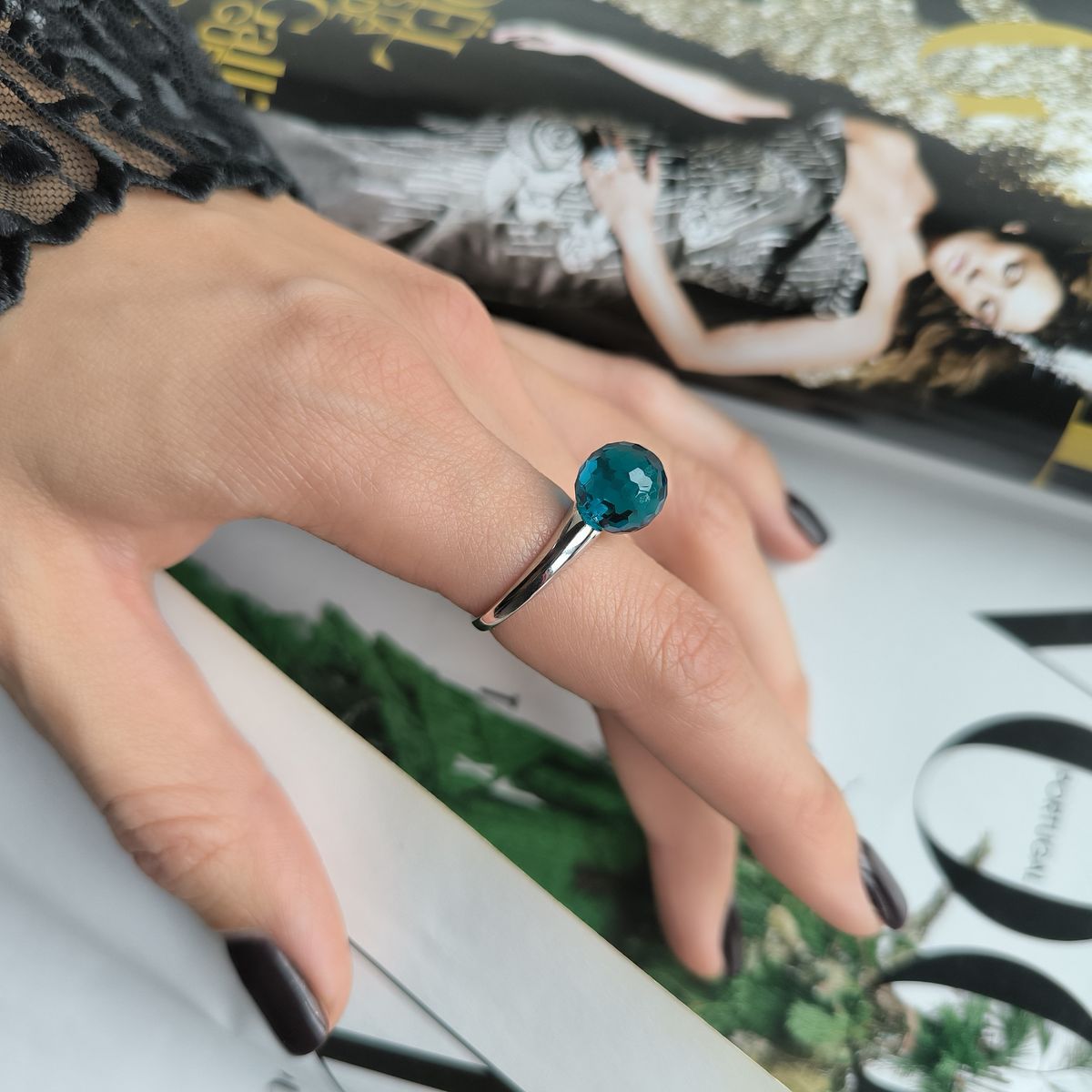 Серебряное кольцо с фианитами