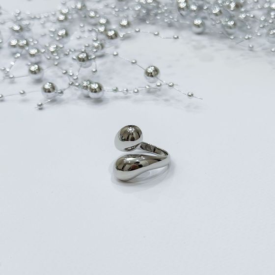 Серебряное кольцо без камней