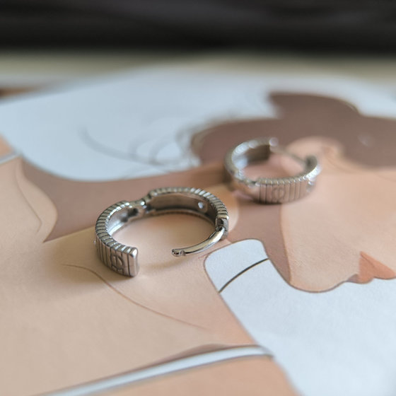 Серебряные серьги с фианитами