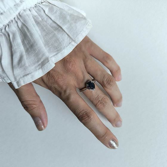 Серебряное кольцо с сапфиром 1.38ct