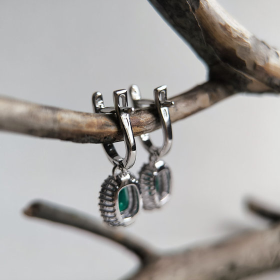 Серебряные серьги с агатом 3.132ct, фианитами