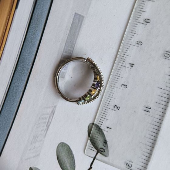 Серебряное кольцо с аметистом 1.117ct, цитрином, хризолітом, топазом