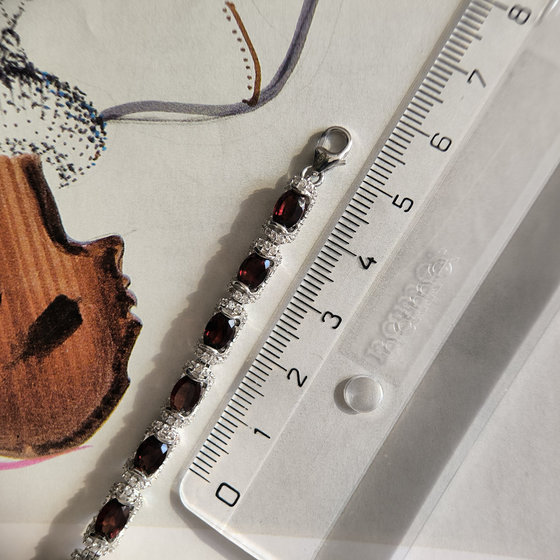 Серебряный браслет с гранатом 12.077ct