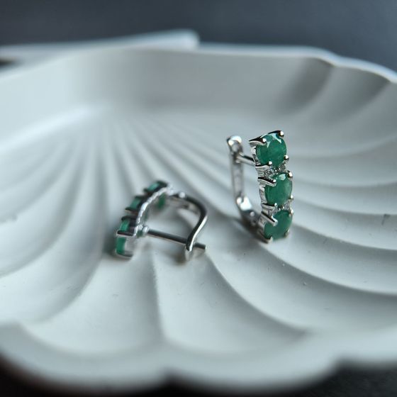 Серебряные серьги с изумрудом 3.263ct